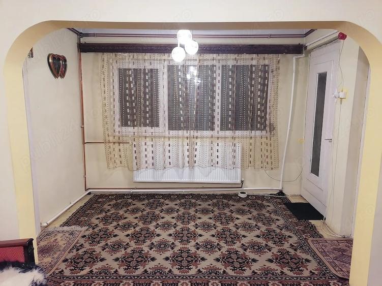 Casă cu 3 camere cu Teren 296 Mp în Giulești