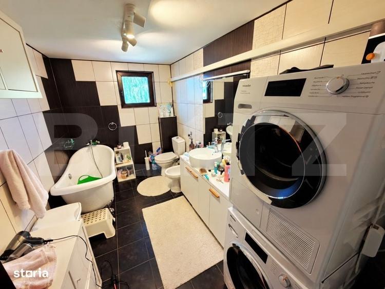 Casă cu 4 camere cu Teren 1000 Mp în Central