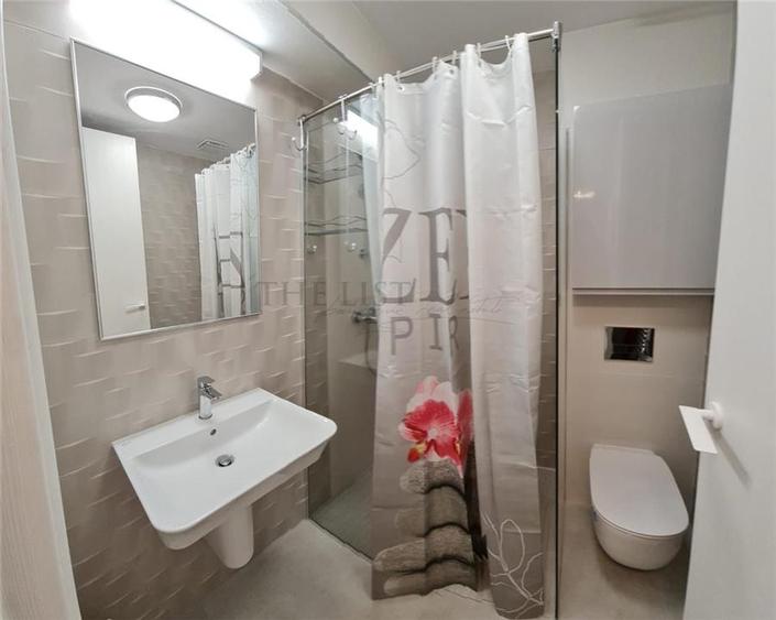 Apartament cu 3 camere decomandat, mobilat în Aviației