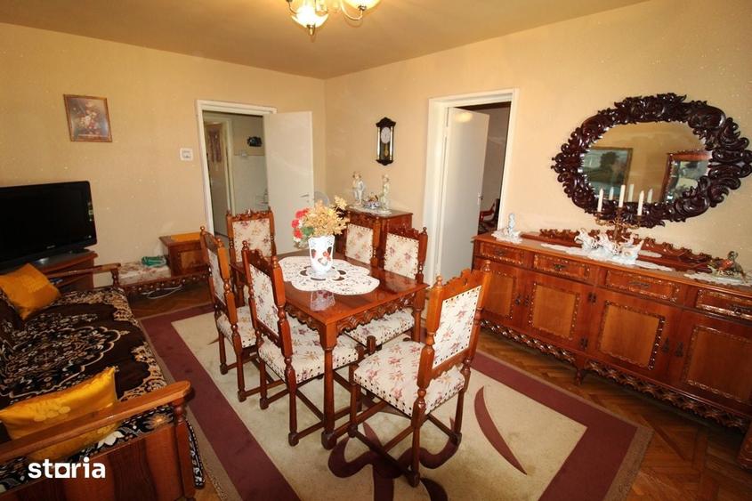 Vand apartament 4 camere in Hunedoara, zona OM-Str.Ma?i?orului, et. 2 - 6