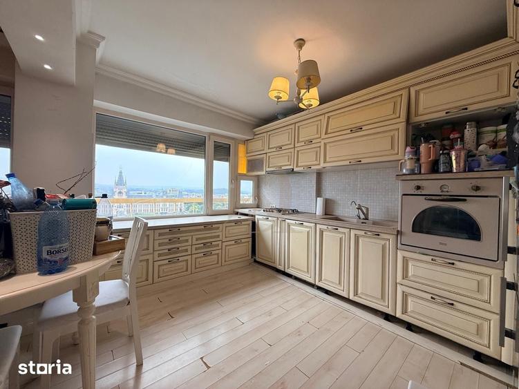 Apartament cu 4 camere în Centru Civic