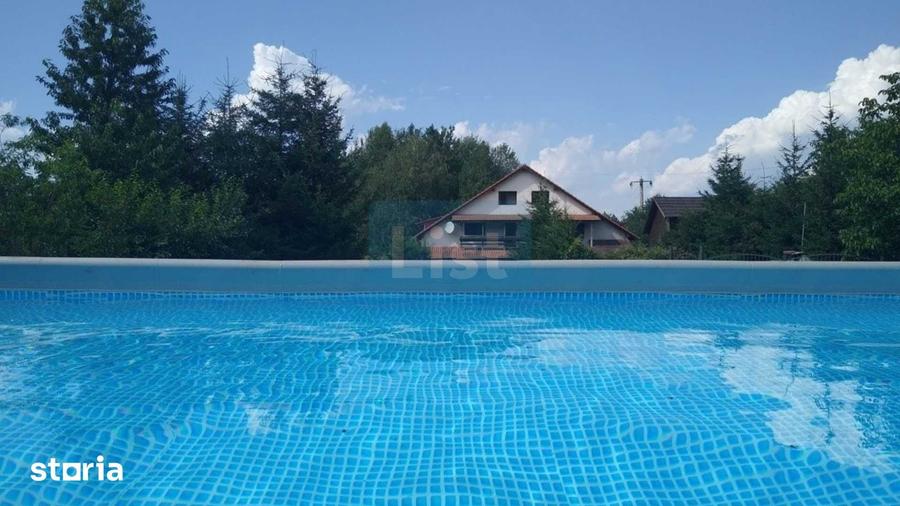 Casă cu 5 camere cu Teren 1800 Mp în Recea