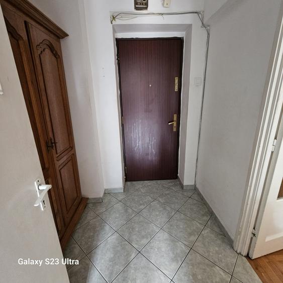 Apartament cu 2 camere semidecomandat în Câmpia Libertății