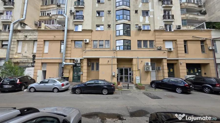 Apartament cu 4 camere decomandat în Unirii