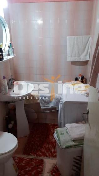 Apartament cu 2 camere semidecomandat, mobilat în Dâmbovița
