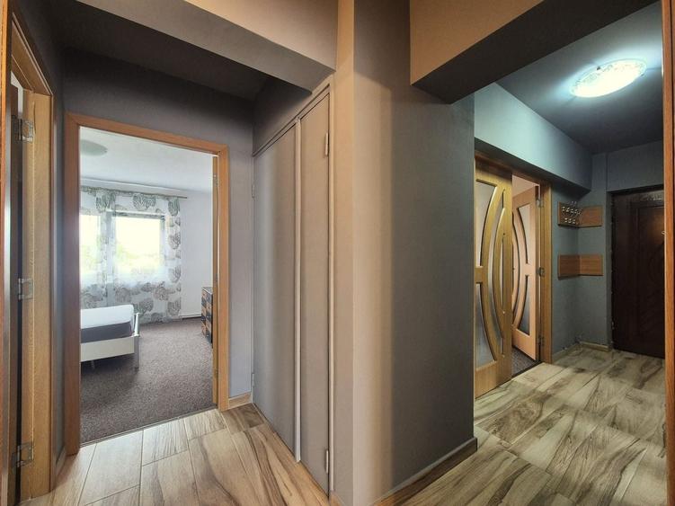 Apartament cu 3 camere decomandat în Bartolomeu