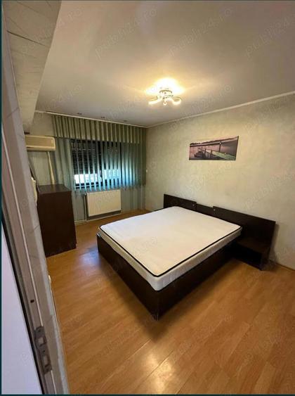 Apartament cu 3 camere decomandat în Școlilor