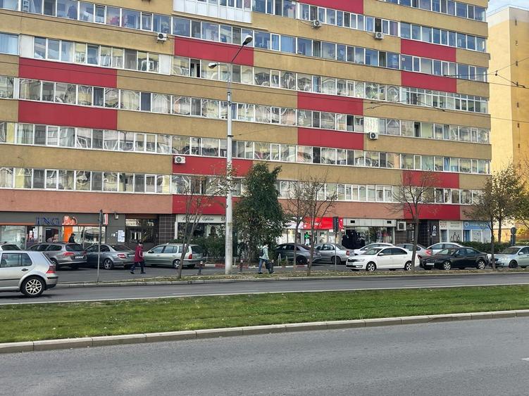 Spațiu comercial, de 100 mp, în Pantelimon