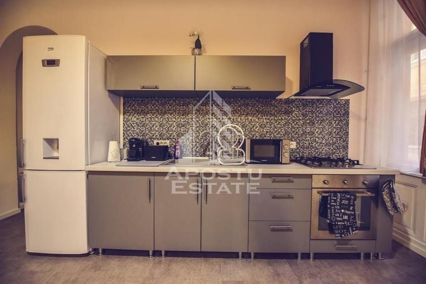 Apartament cu 3 camere decomandat, mobilat în P-ța Unirii