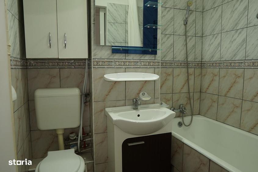 Apartament cu 2 camere decomandat în Titan