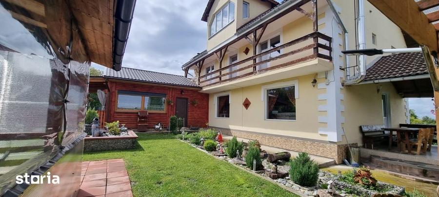 Casa spa?ioasa cu mansarda ?i facilita?i complete - 4