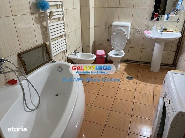 Casă cu 5 camere cu Teren 800 Mp în Republicii