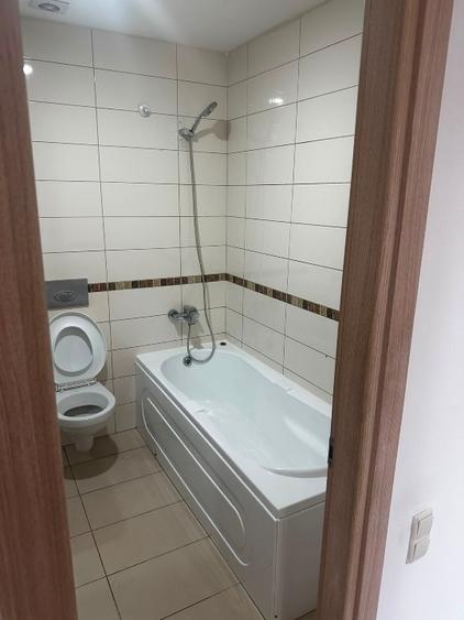Apartament cu 3 camere decomandat, mobilat în Ștefăneștii de Jos