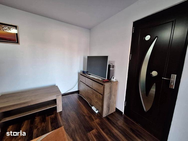 Casă cu 4 camere cu Teren 1070 Mp în Central