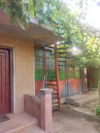 Casă cu 5 camere cu Teren 365 Mp în Central