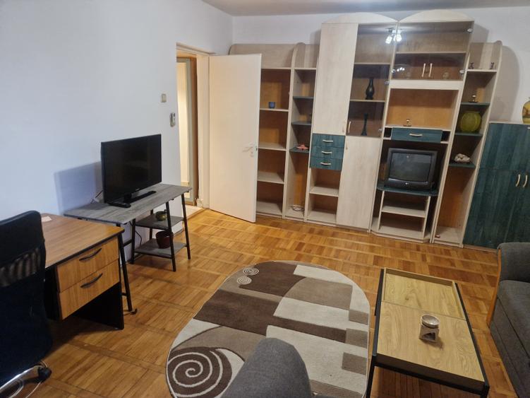 Apartament cu 2 camere semidecomandat în Complex Studențesc