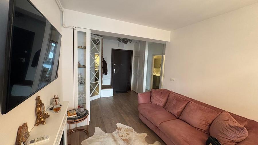Apartament cu 2 camere decomandat, mobilat în Central