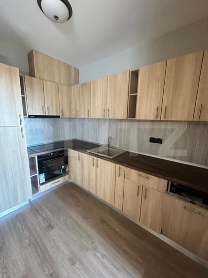Apartament cu 3 camere decomandat, mobilat în Moșnița Nouă