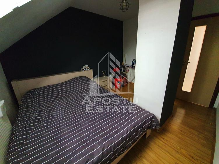 Apartament cu 4 camere semidecomandat, mobilat în Bălcescu