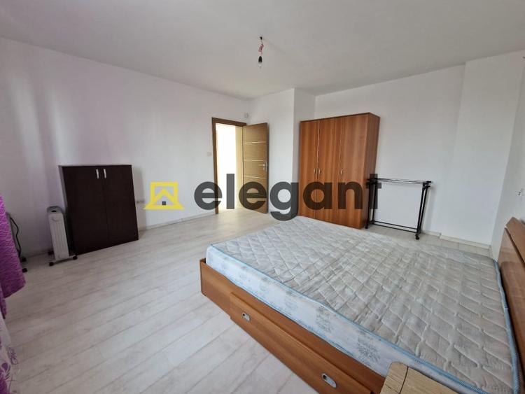 Casă individuală cu 5 camere cu Teren 256 Mp în Bariera Vâlcii