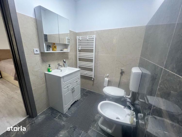 Casă cu 3 camere cu Canalizare în Central