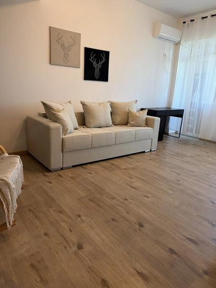 Apartament cu 2 camere decomandat în Tei