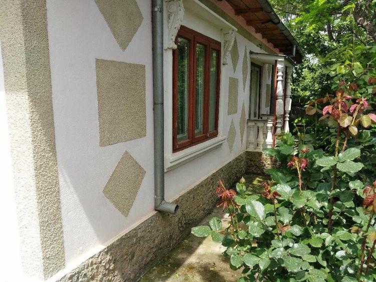Casă cu 3 camere în Valea Cânepii