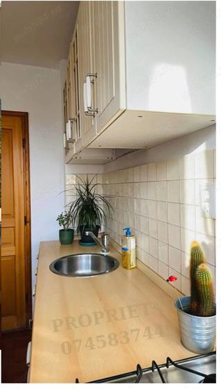 Apartament cu 2 camere semidecomandat, mobilat în Baba Novac