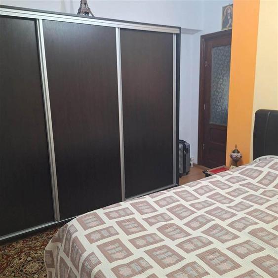 Apartament cu 2 camere decomandat în Radu Negru