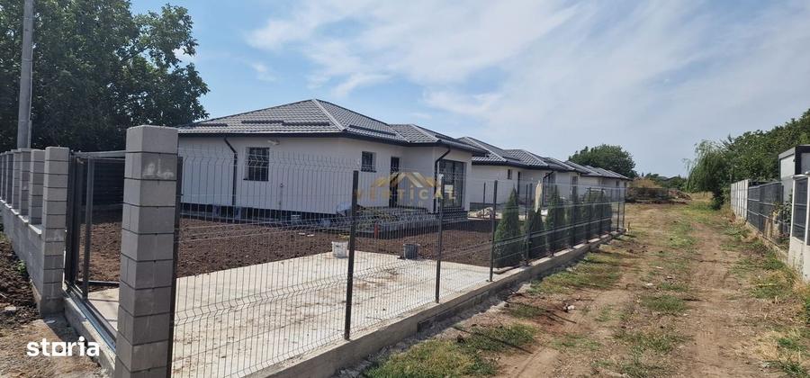 Casă cu 4 camere cu Teren 370 Mp în Vidra