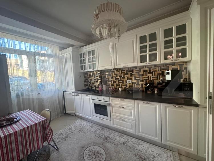 Apartament cu 3 camere decomandat, mobilat în Burdujeni
