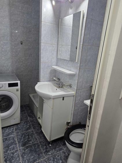 Garsonieră decomandată în Micălaca
