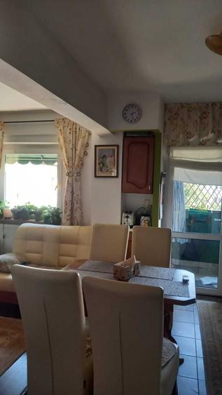 Apartament cu 4 camere decomandat în Moara