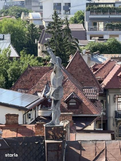 Apartament cu 4 camere în Moșilor