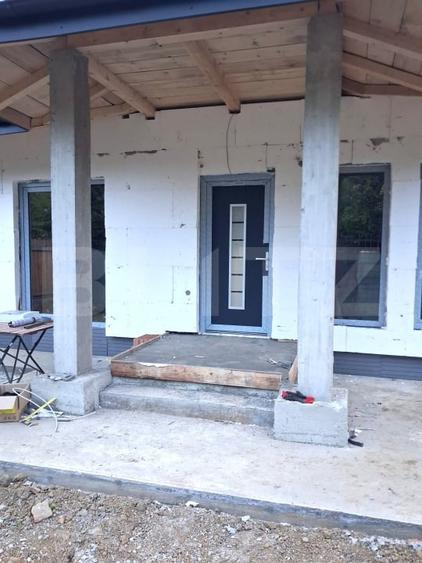 Casă individuală cu 4 camere cu Teren 460 Mp în Pietrăria
