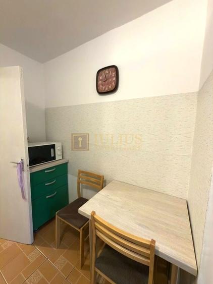 Apartament cu 2 camere semidecomandat, mobilat în Olimpia-Stadion