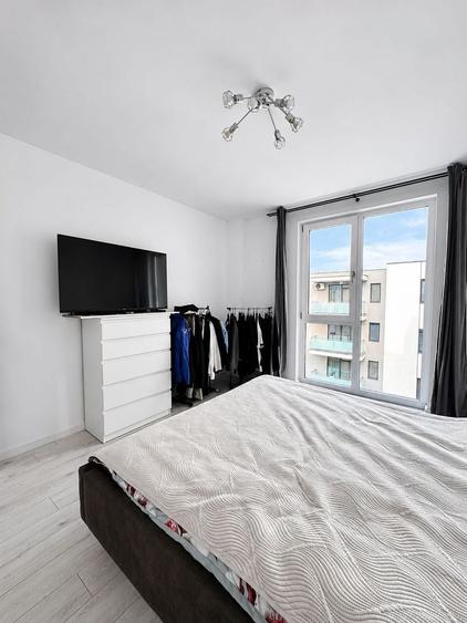 Apartament cu 2 camere semidecomandat, mobilat în Moșnița Nouă