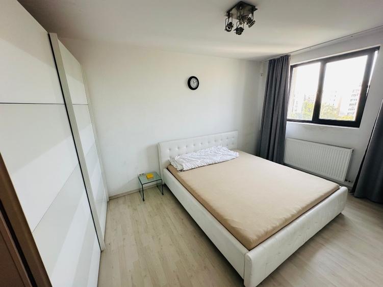 Apartament cu 3 camere semidecomandat, mobilat în Drumul Taberei