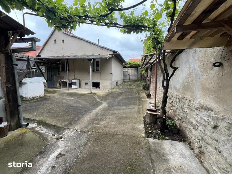 Casă cu 3 camere cu Teren 822 Mp în Central