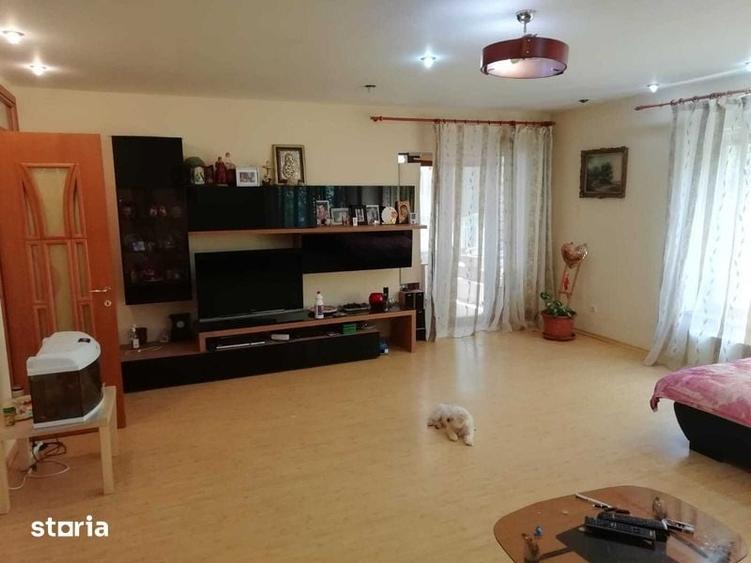 Casă cu 4 camere cu Teren 200 Mp în Berceni