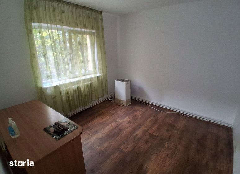 Apartament cu 3 camere decomandat, mobilat în Păcurari