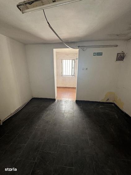 Spațiu comercial, de 94 mp, în Rovine