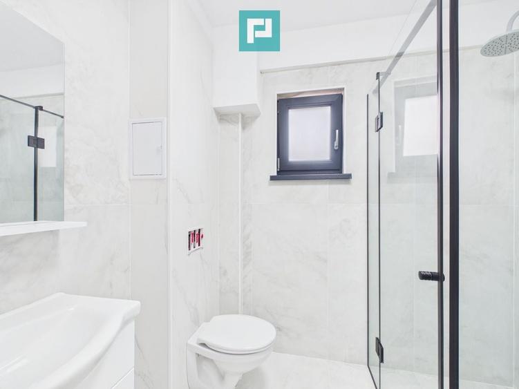 Apartament cu 5 camere semidecomandat în Central