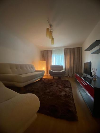 Apartament cu 3 camere decomandat în Călărași