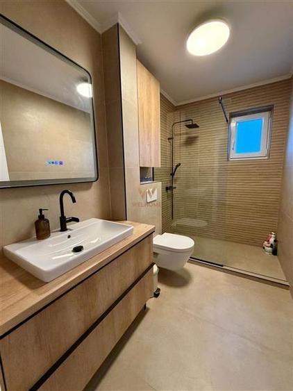 Apartament cu 4 camere decomandat în Turnișor