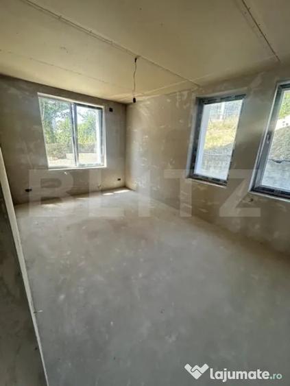 Casă cu 5 camere cu Teren 755 Mp în Chinteni