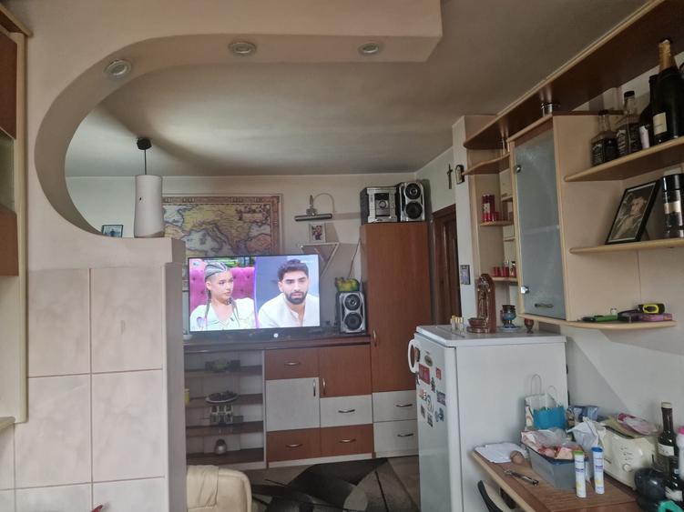 Apartament cu 2 camere decomandat în Mărăței