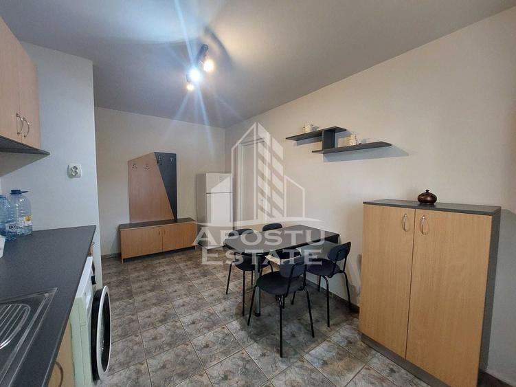 Apartament cu 2 camere semidecomandat, mobilat în Gheorghe Lazăr