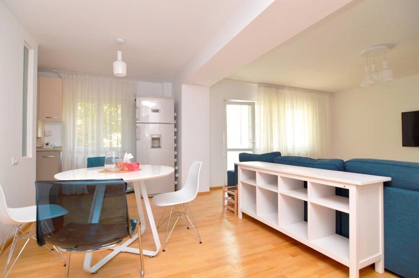 Apartament cu 2 camere decomandat în Vitan