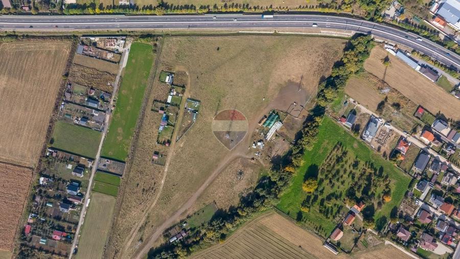 Teren Construcții intravilan de 3745 mp, în Stupini